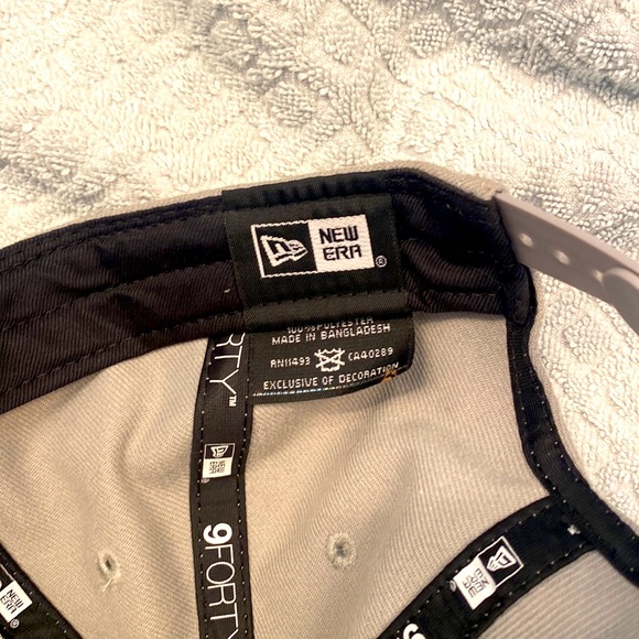 New Officially Licensed adjustable Mr.Mets Logo New York Mets baseball hat. - Picture 9 of 9